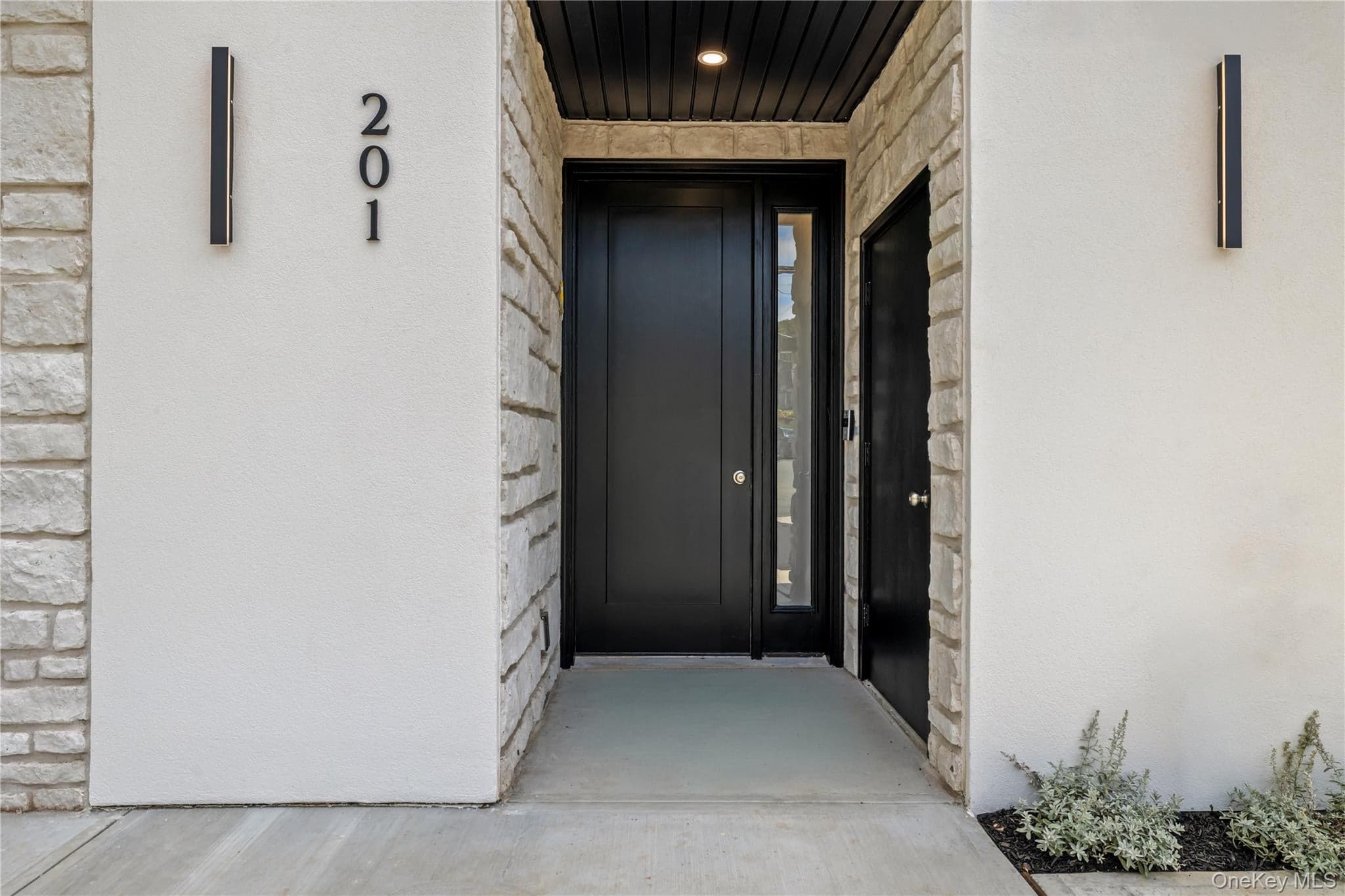 41 Saddle River Road Unit: 202 thumbnail 4