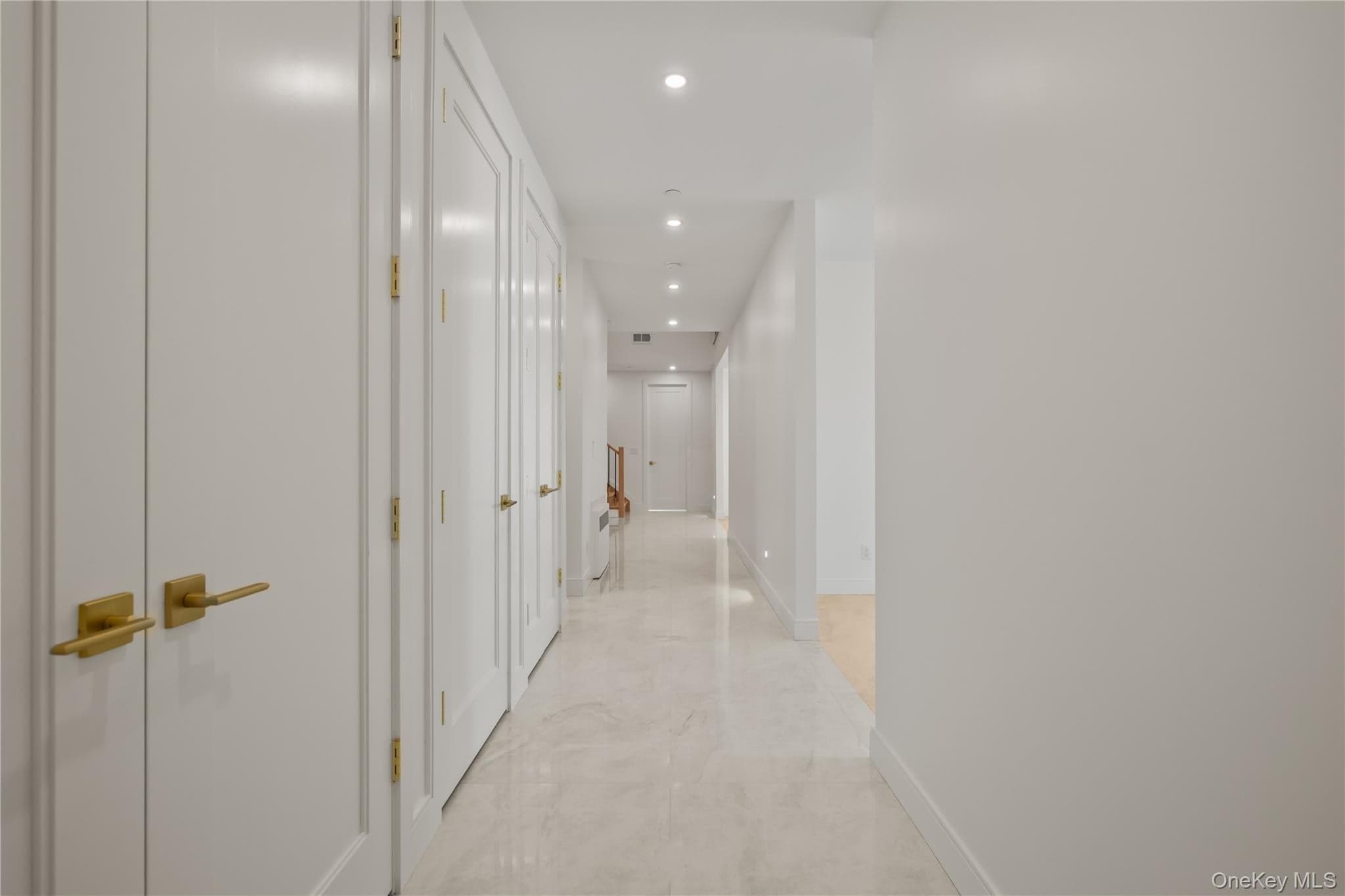 41 Saddle River Road Unit: 202 thumbnail 9