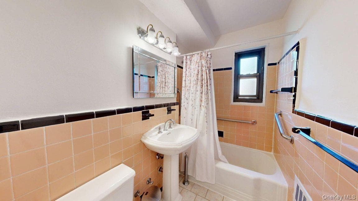 199-41 19 Avenue Unit: UNIT 2 -141 thumbnail 9
