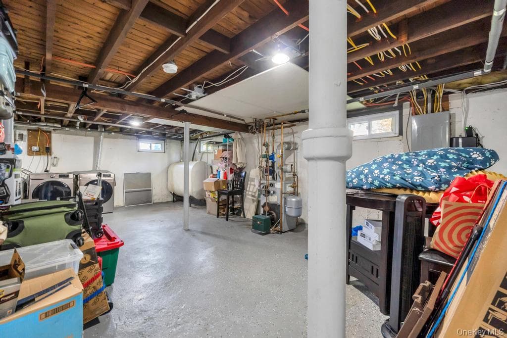 259 N Rutherford Avenue thumbnail 24