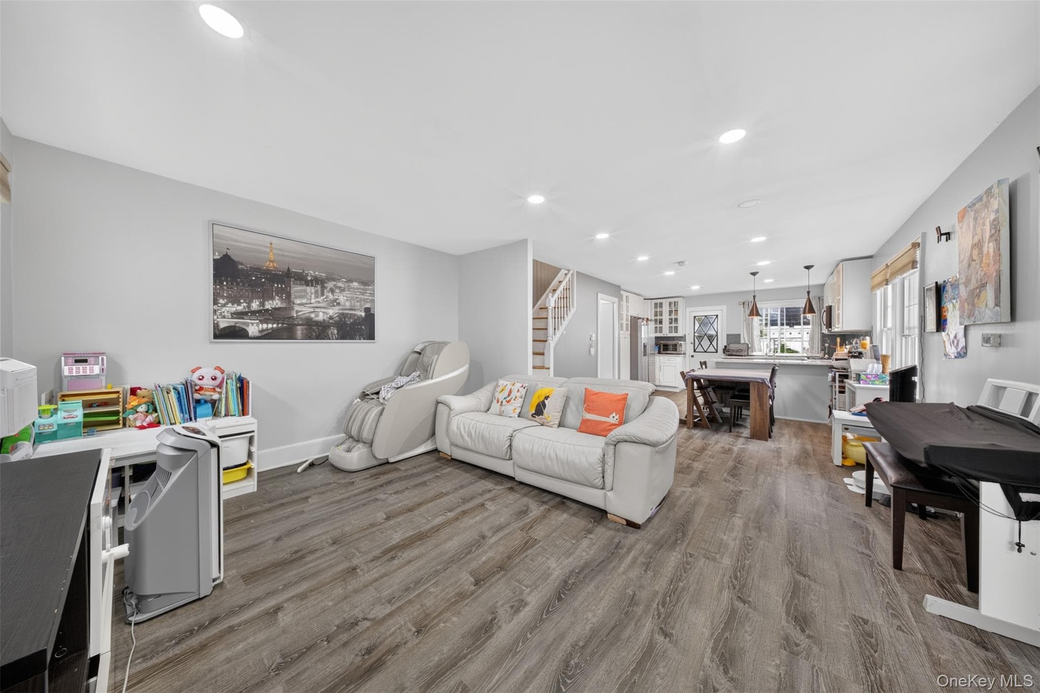26 Van Nostrand Court thumbnail 5