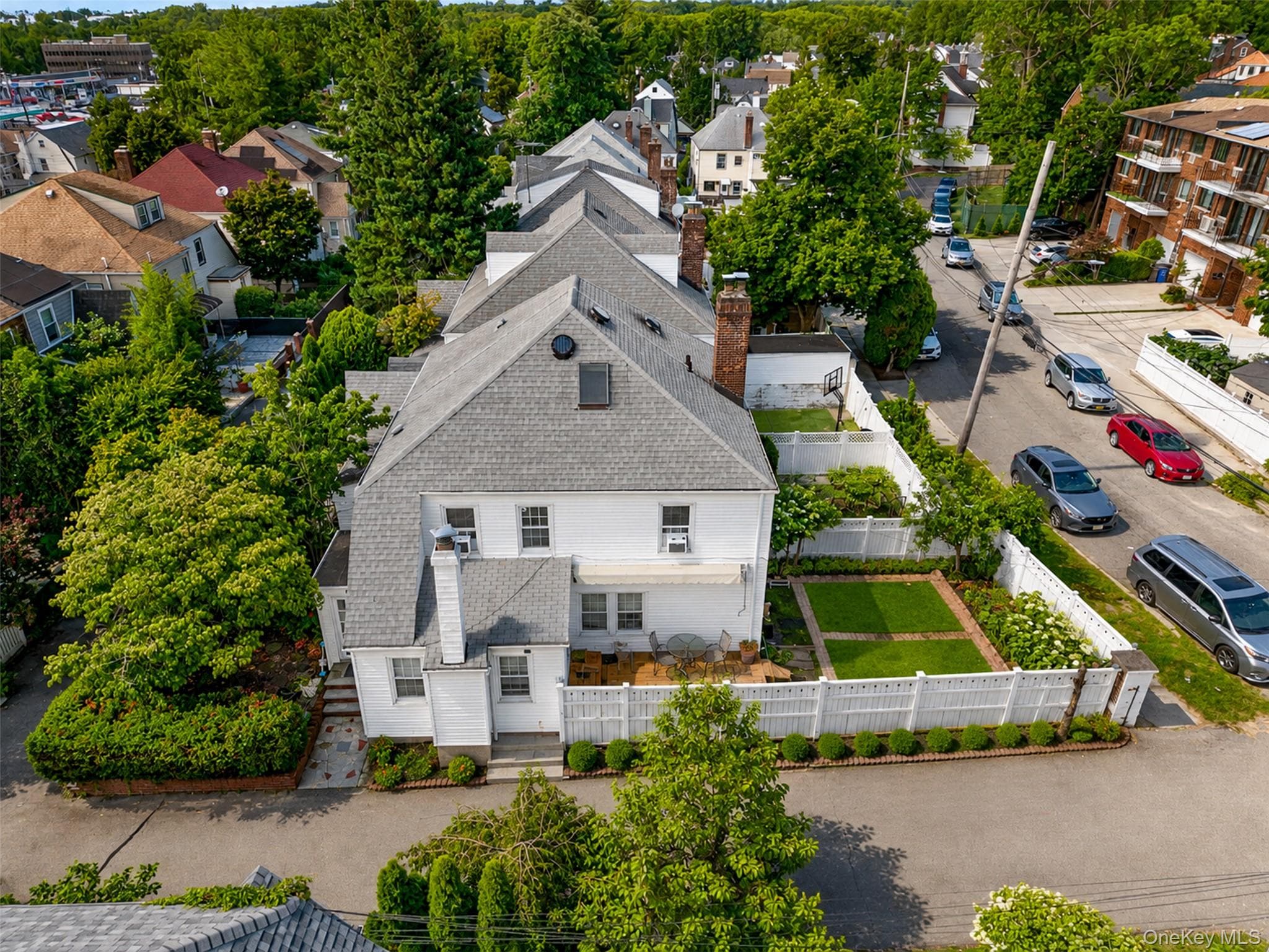 26 Van Nostrand Court thumbnail 35