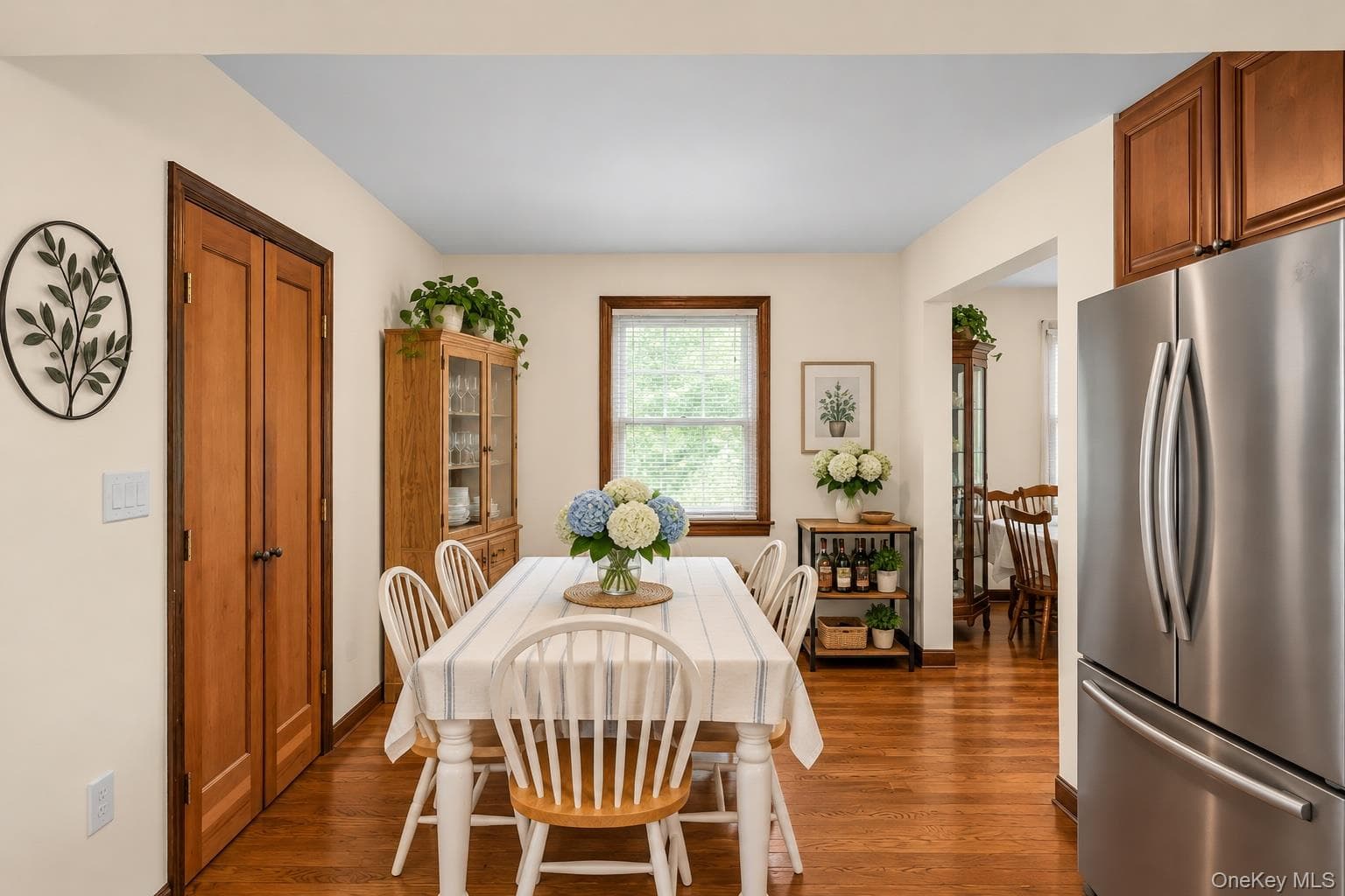 270 Pequash Avenue thumbnail 10