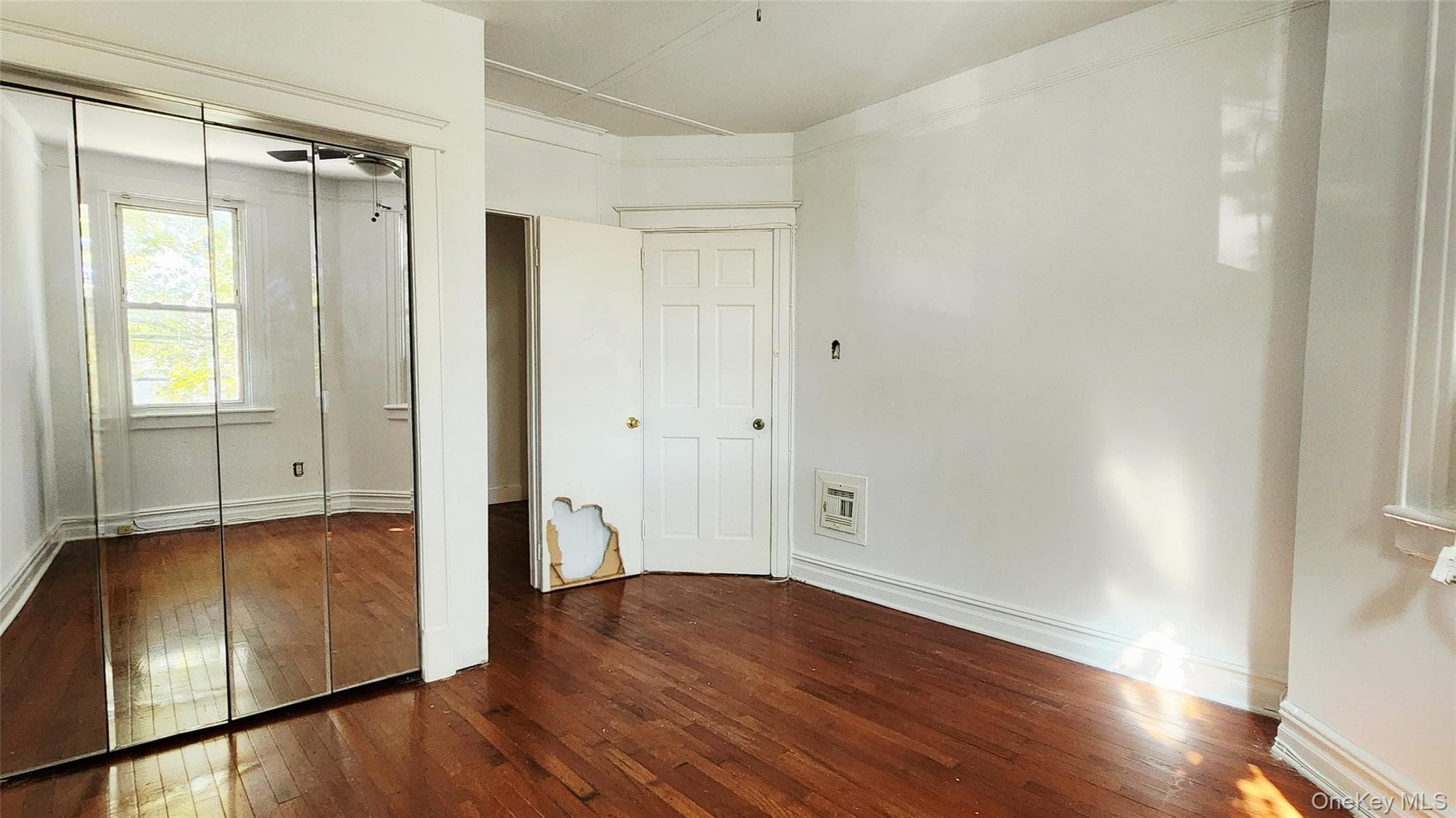 6431 Admiral Avenue thumbnail 10