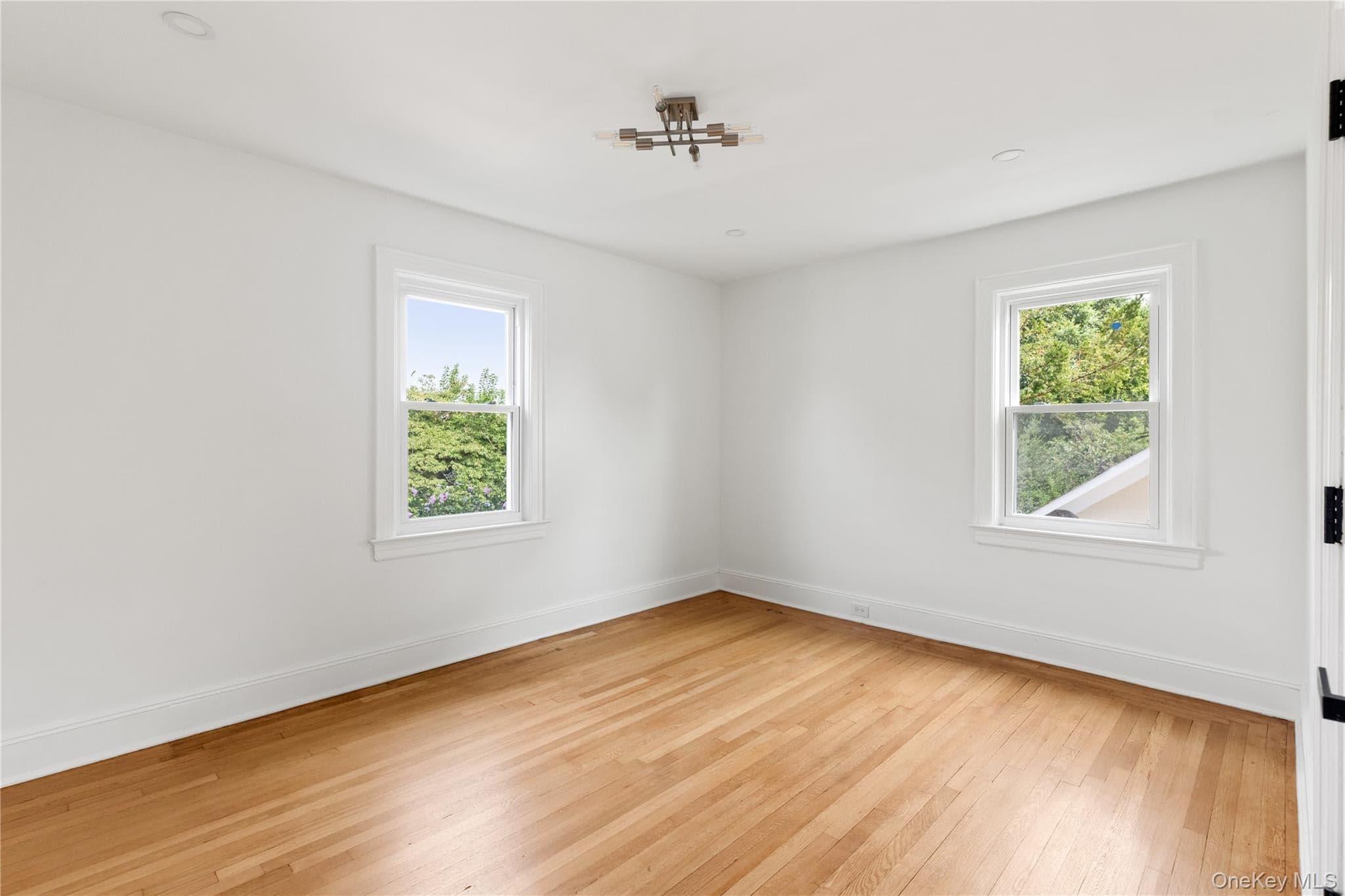 220 Pomander Road thumbnail 16