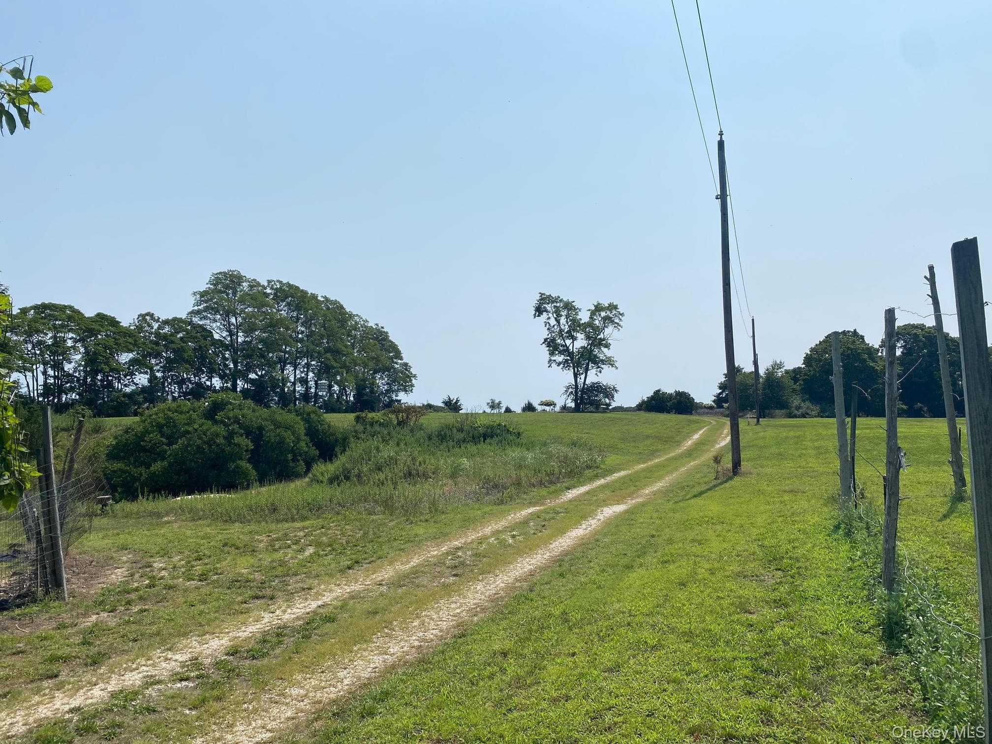 2450 Main Road thumbnail 20