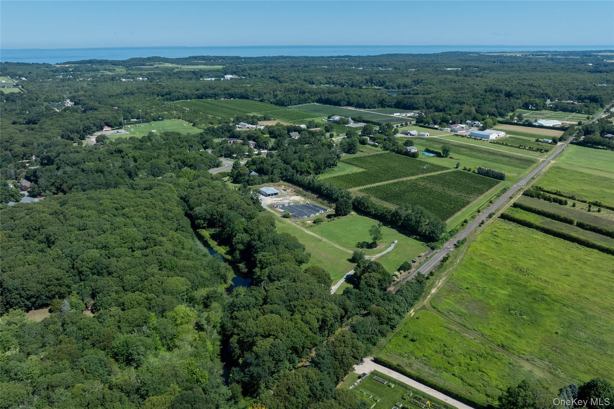 2450 Main Road, Laurel