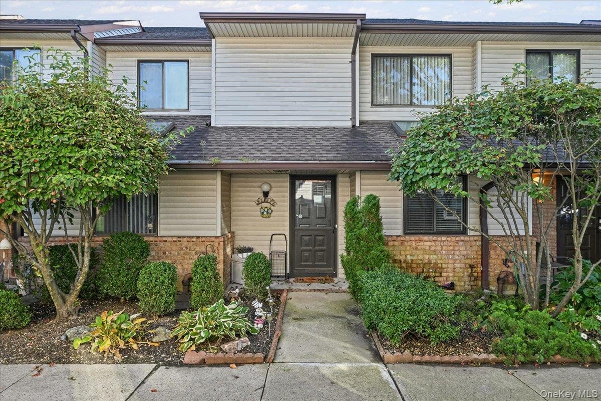 162 Laurel Lane thumbnail 3