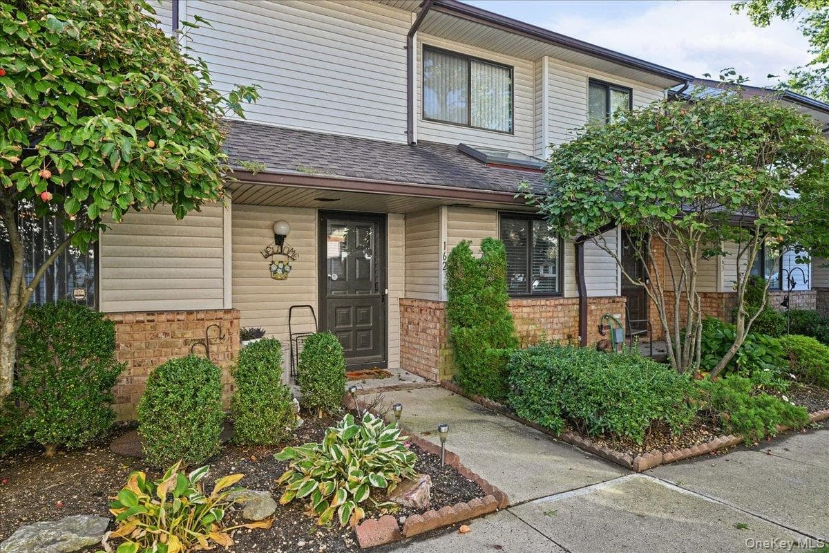 162 Laurel Lane thumbnail 2