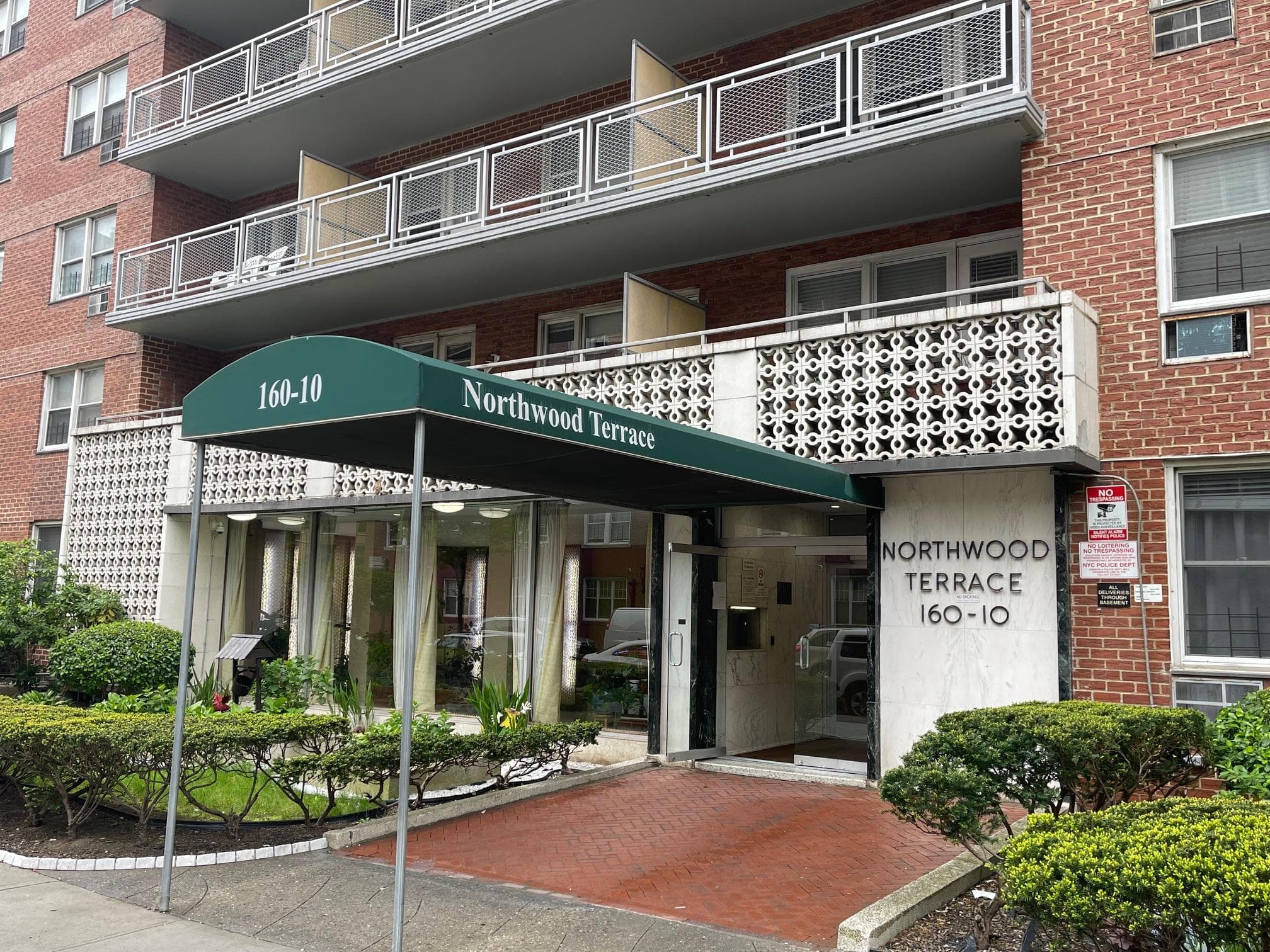16010 89th Avenue Unit: 15H, Jamaica