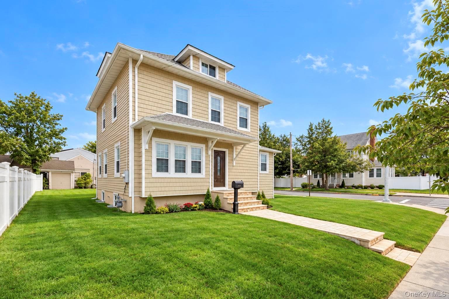 236 Plainview Road thumbnail 2