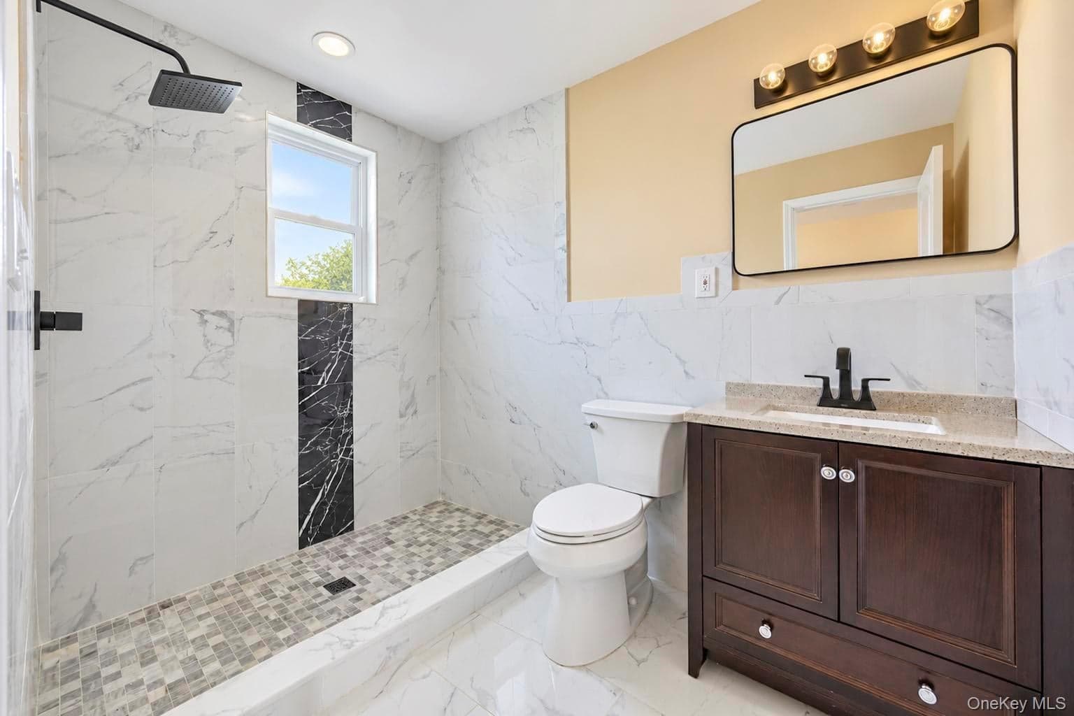 236 Plainview Road thumbnail 15