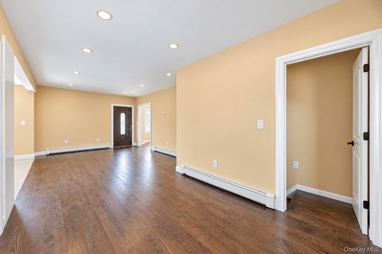 236 Plainview Road thumbnail 8