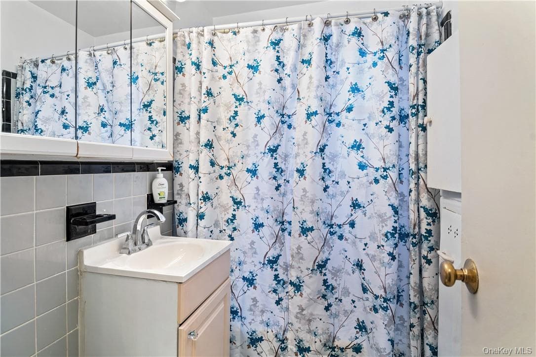 525 W 236 Street Unit: 5B thumbnail 15