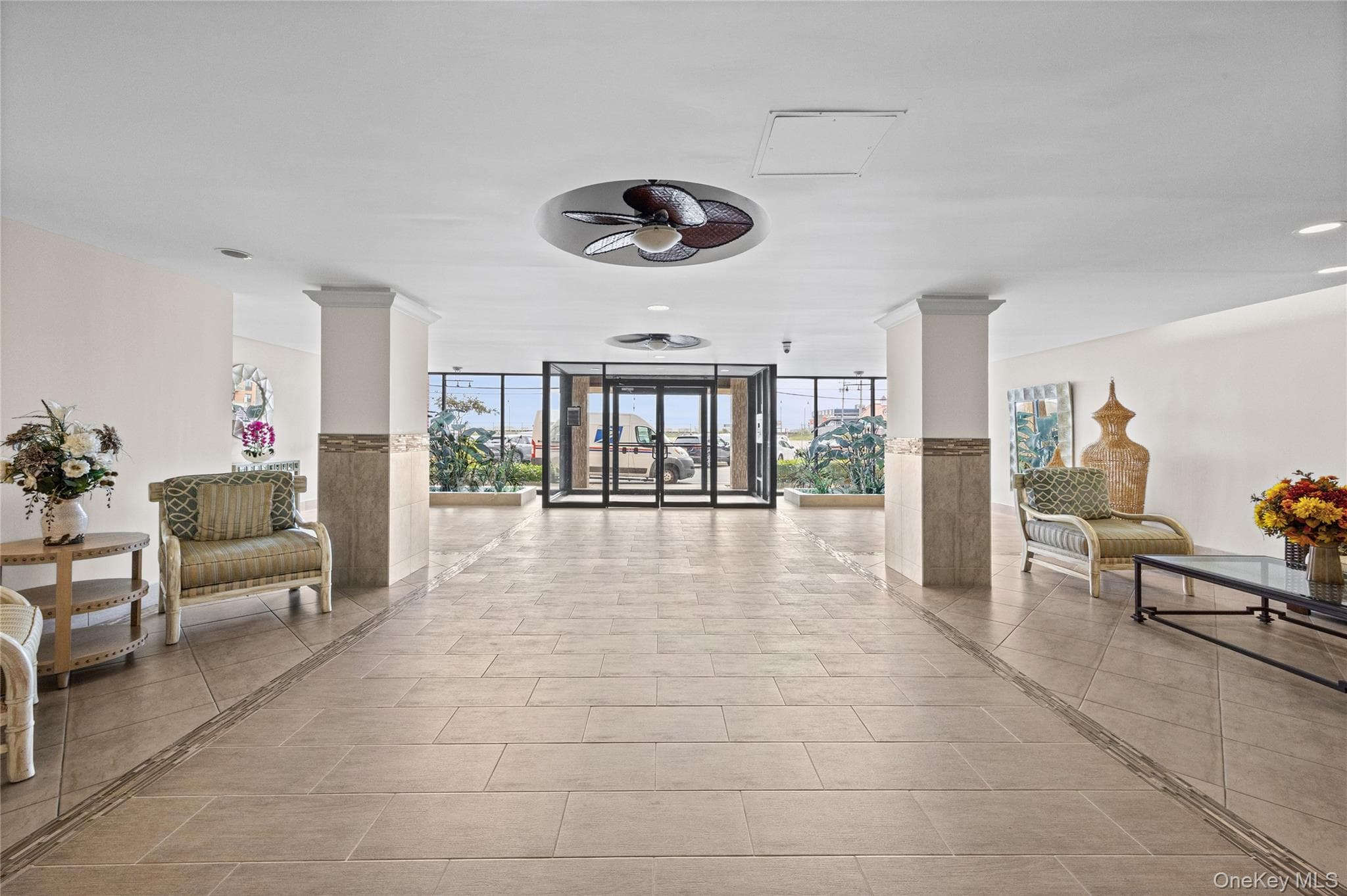 1 E Broadway Unit: 3D thumbnail 7