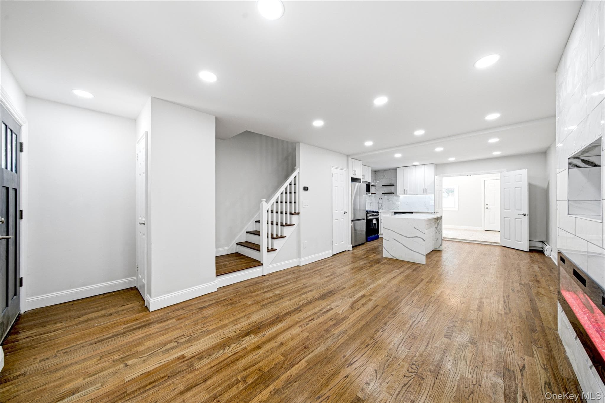 1010 E 230th Street thumbnail 18