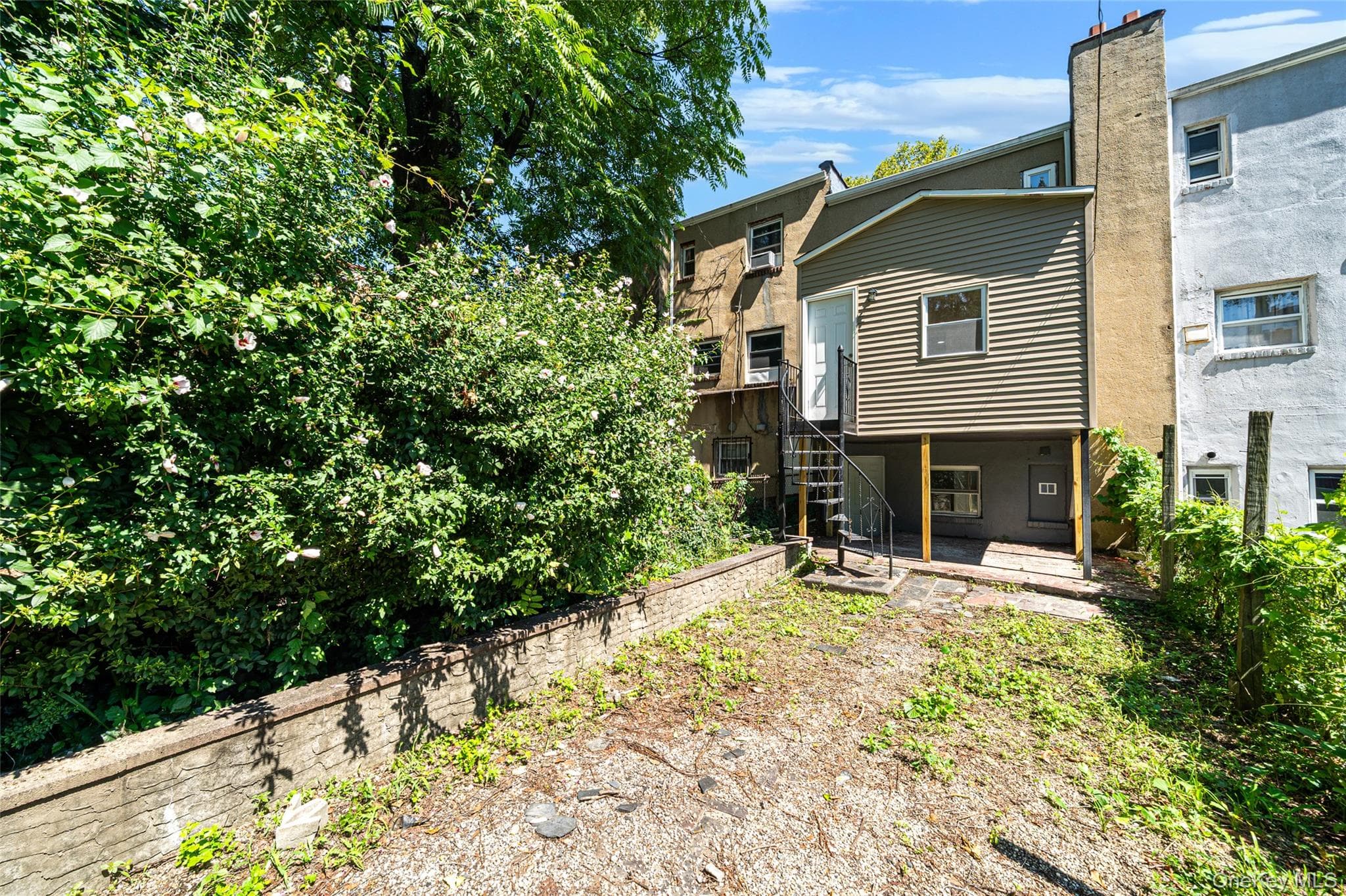 1010 E 230th Street thumbnail 35