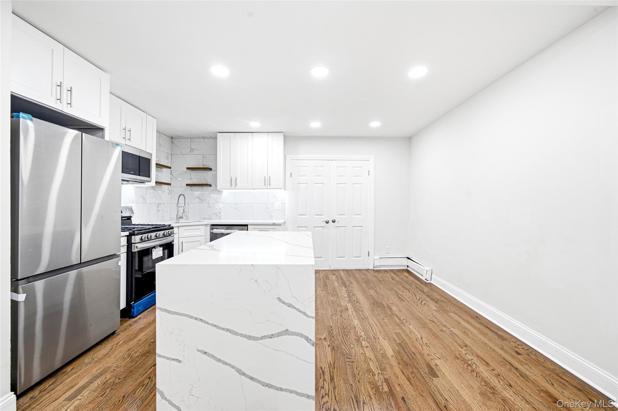 1010 E 230th Street thumbnail 16