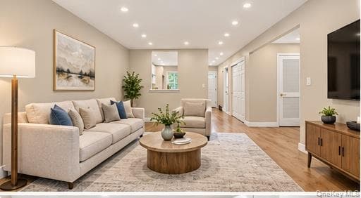292 Hubert Humphrey Drive thumbnail 6