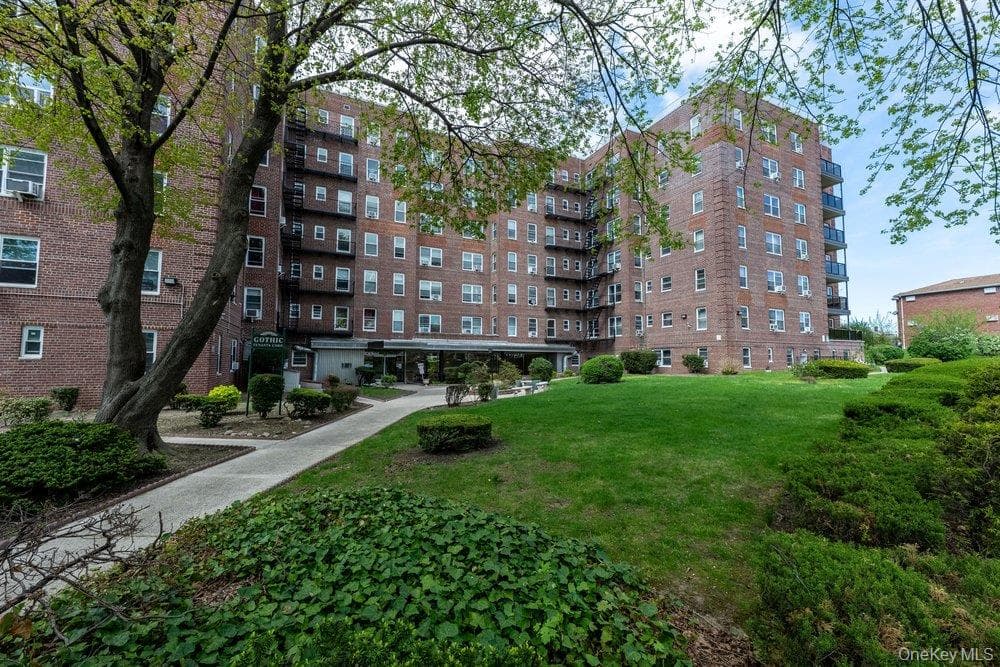 84-50 169th Street St Unit: 611 thumbnail 12