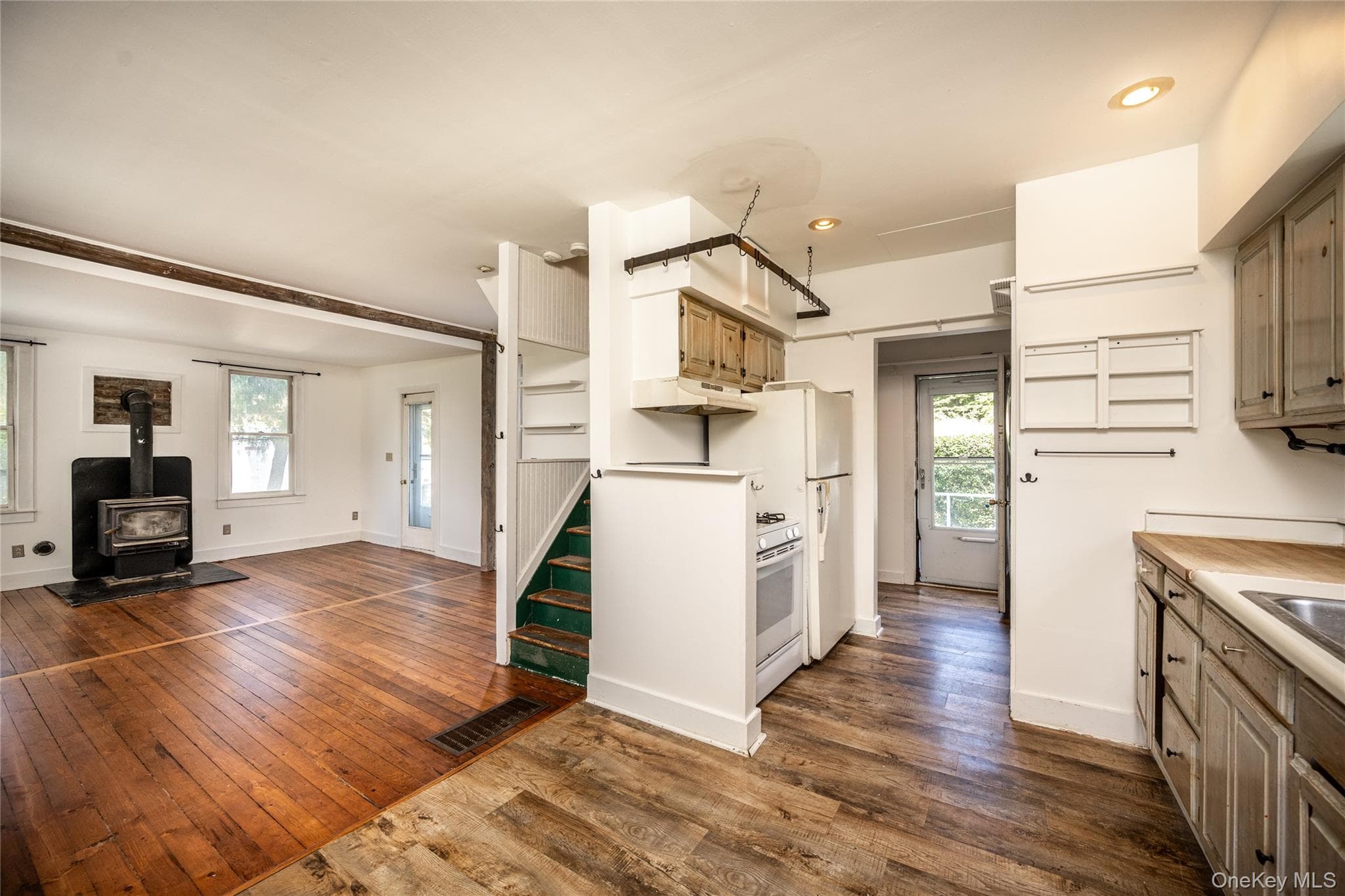 672 Tower Hill Road thumbnail 19