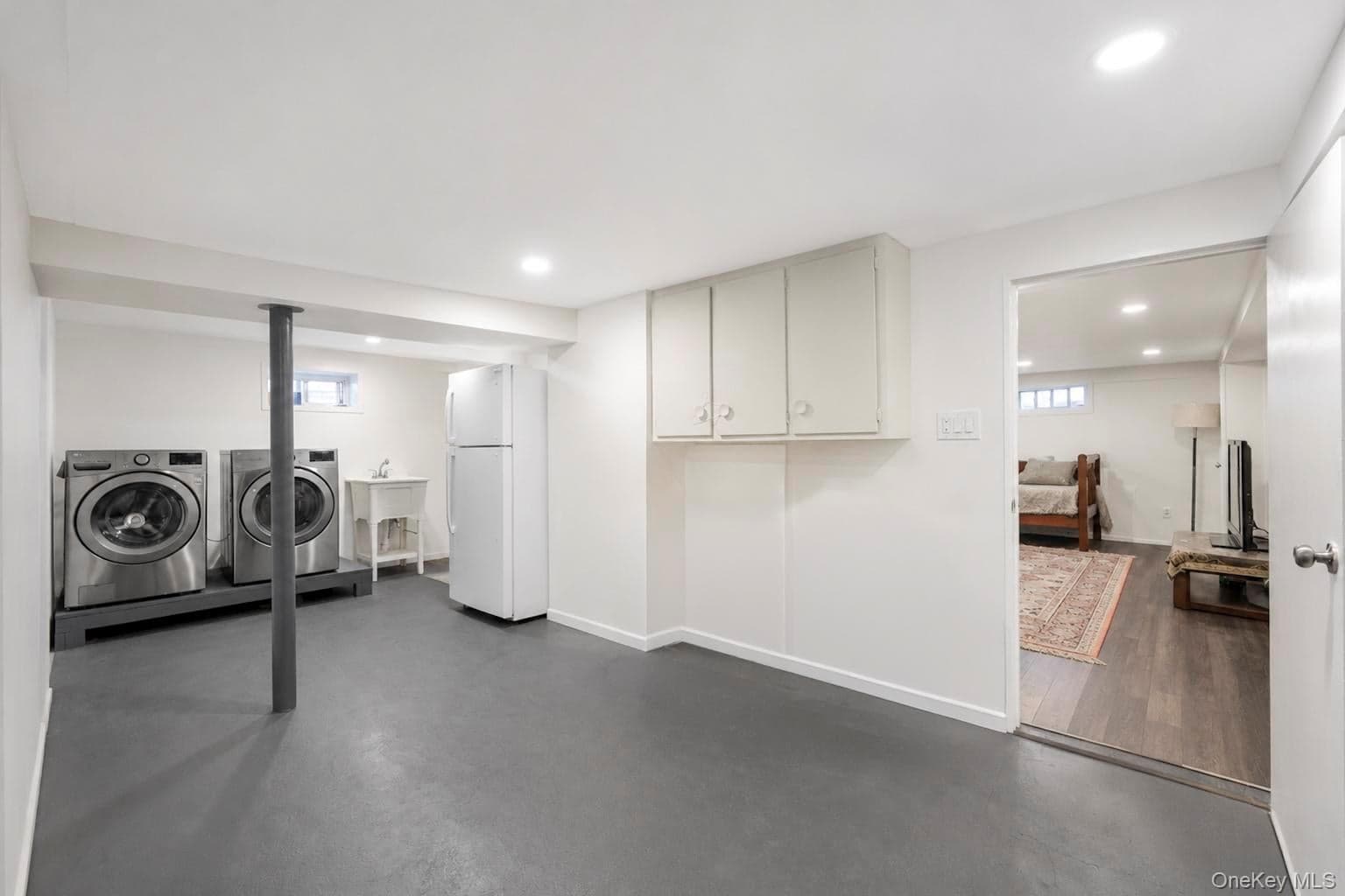 52 E Fenimore Street thumbnail 32