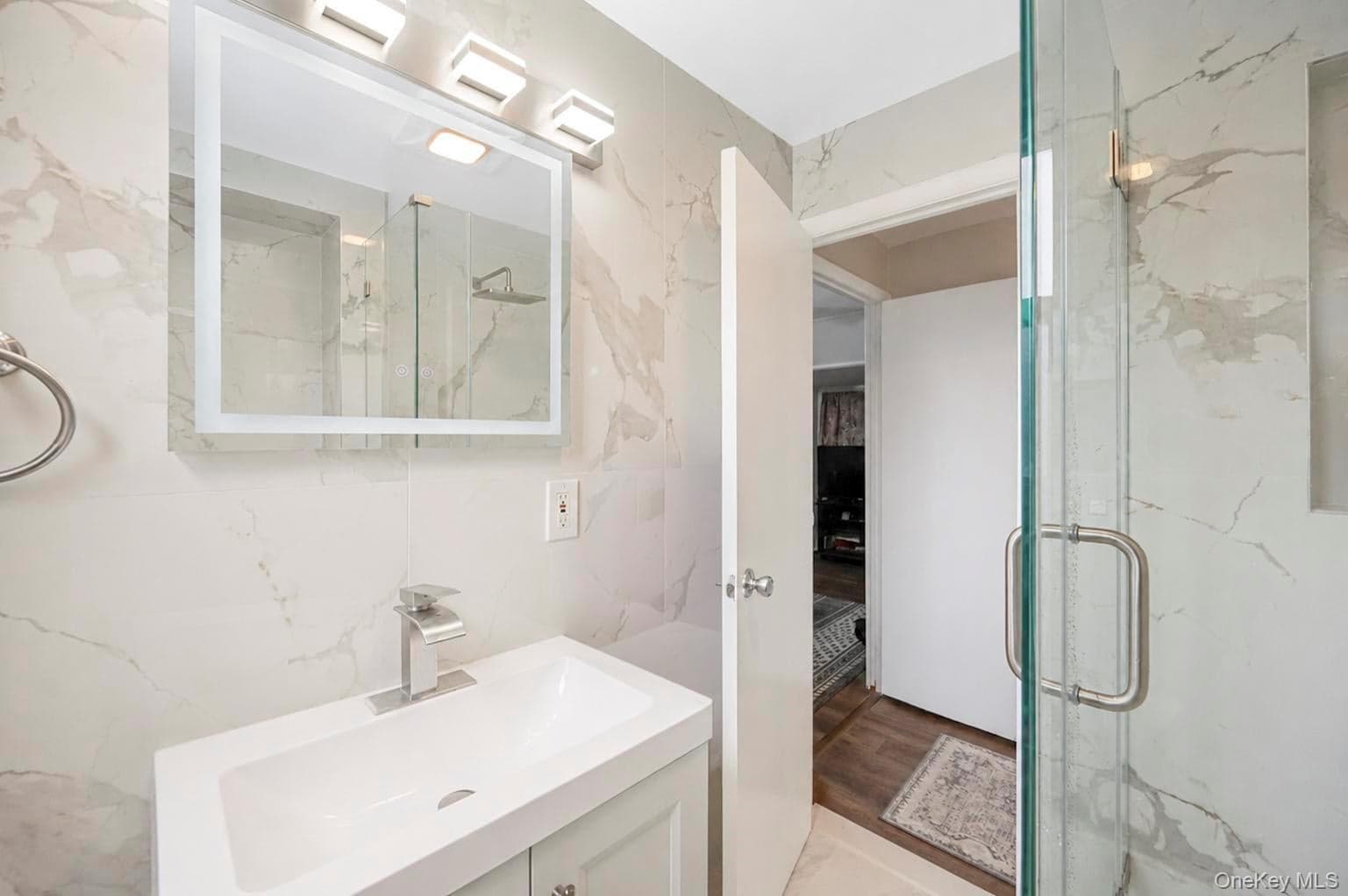 52 E Fenimore Street thumbnail 28