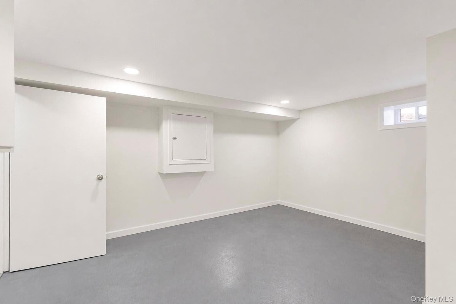 52 E Fenimore Street thumbnail 33