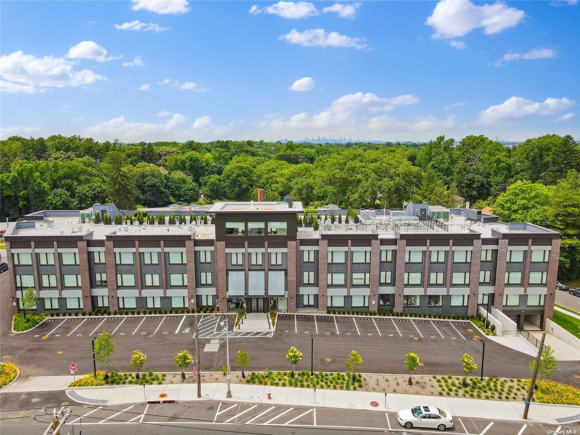 218 Middle Neck Road Unit: 205 thumbnail 2