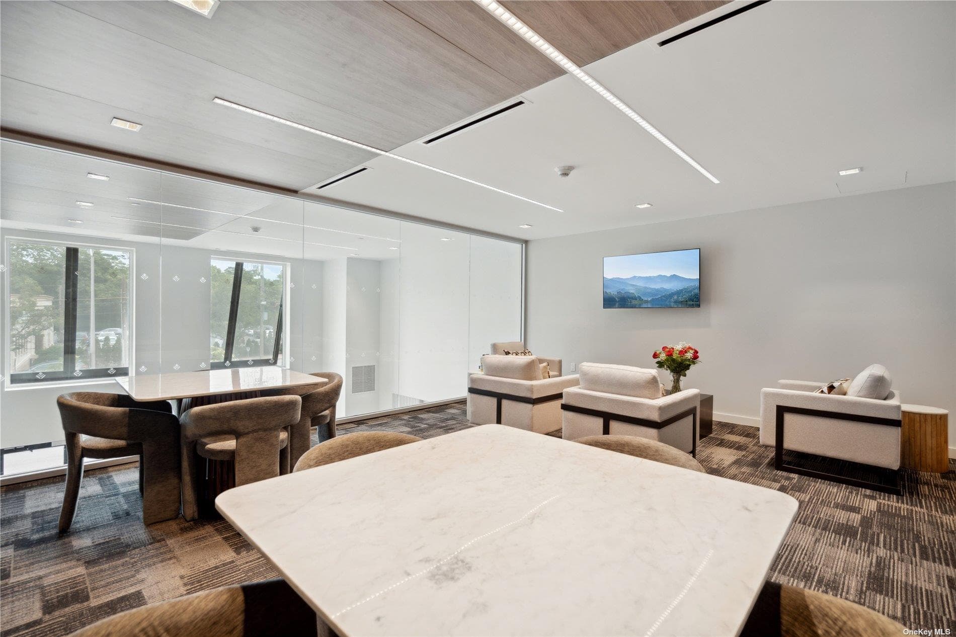 218 Middle Neck Road Unit: 205 thumbnail 7