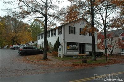 70 Westchester Avenue, Pound Ridge