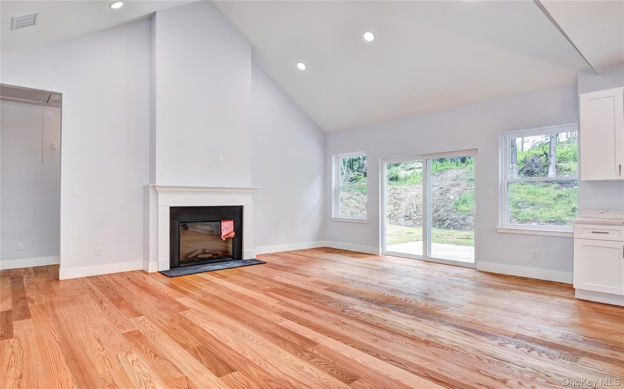12 Tamarack Drive thumbnail 9