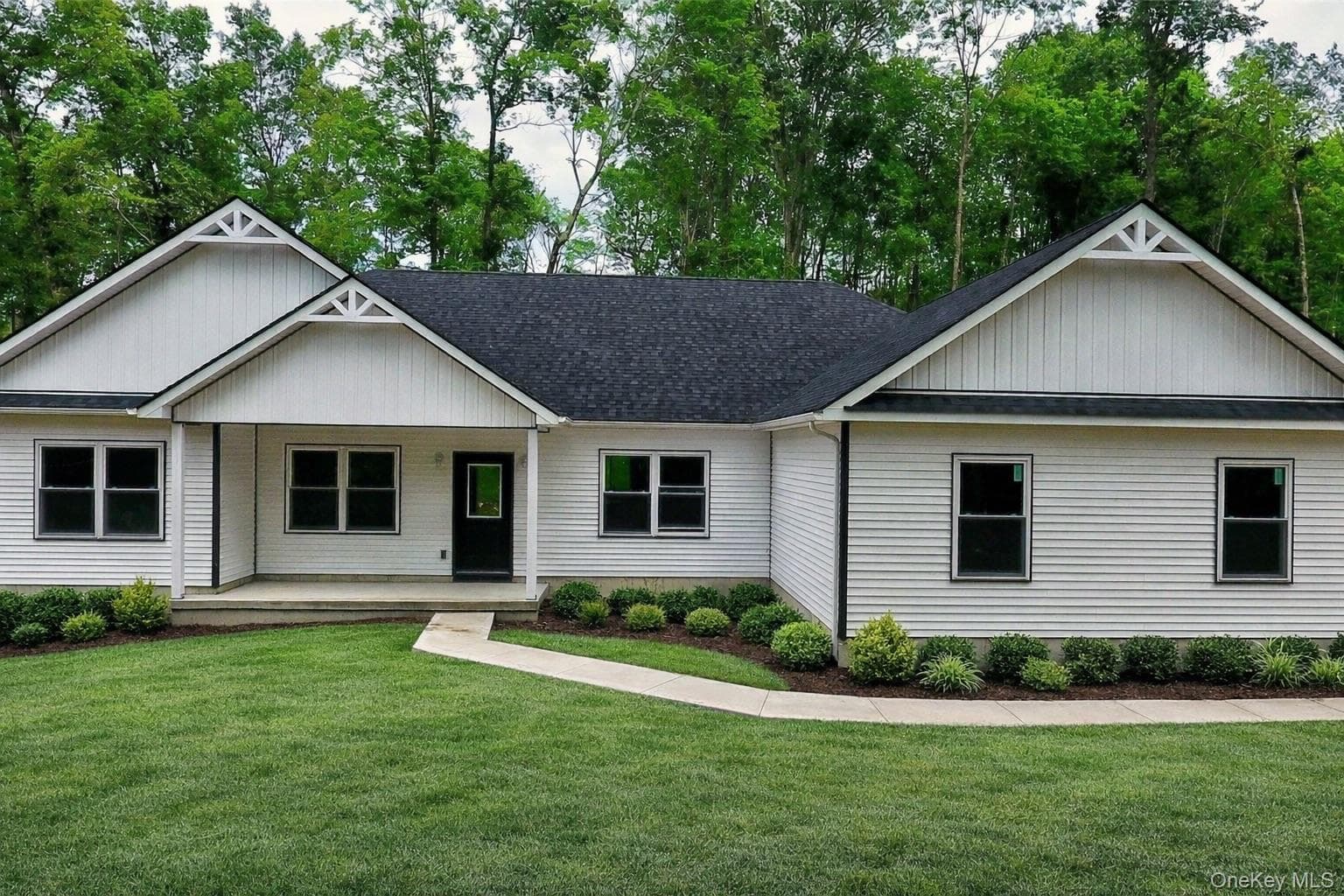 12 Tamarack Drive, Newburgh