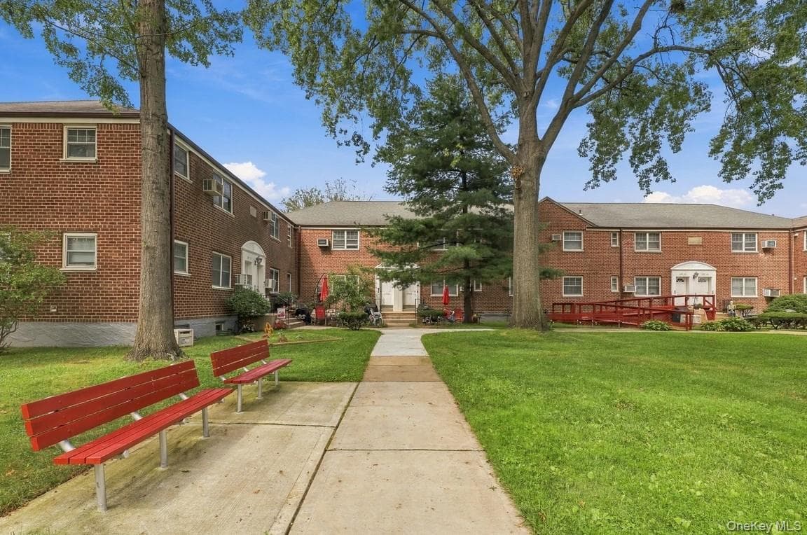 249-33 60th Avenue Unit: LOWER thumbnail 5