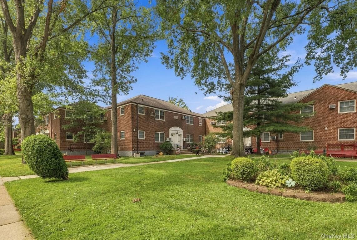249-33 60th Avenue Unit: LOWER thumbnail 4