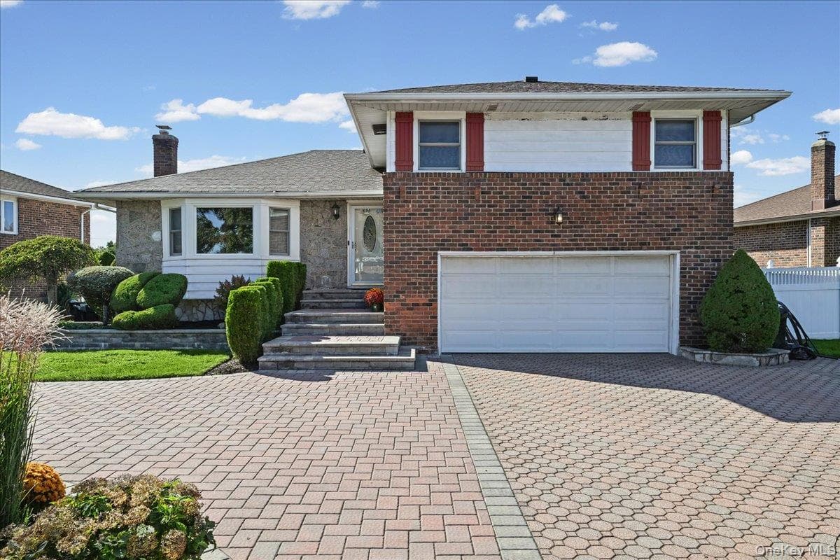 698 Edgewood Drive thumbnail 2