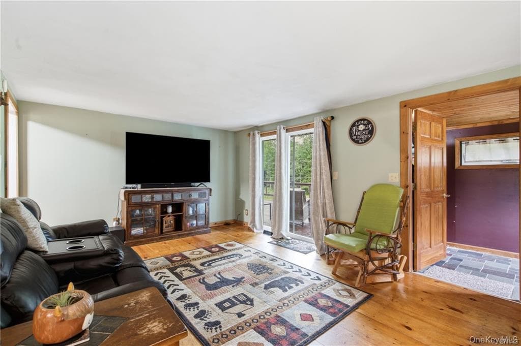 308 Jackson Road thumbnail 9