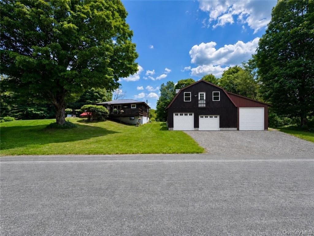 308 Jackson Road photo 1