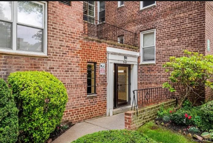 3965 51st Street St Unit: 1C, Woodside
