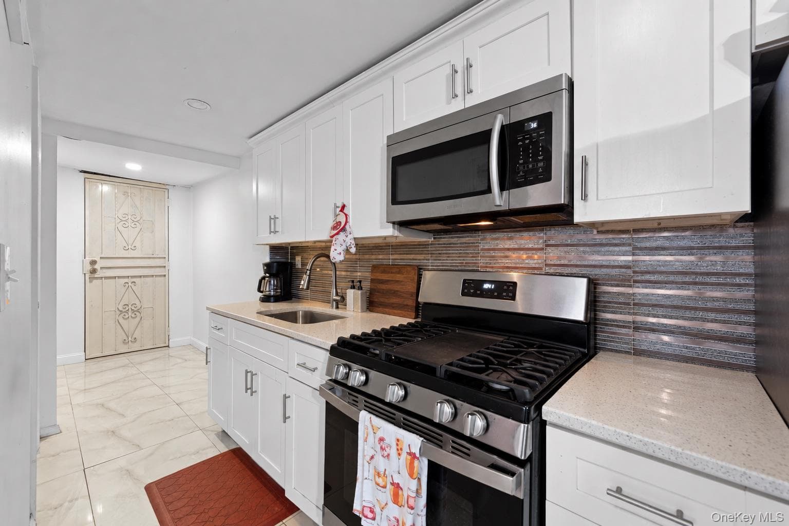 212 Bradford Street thumbnail 12
