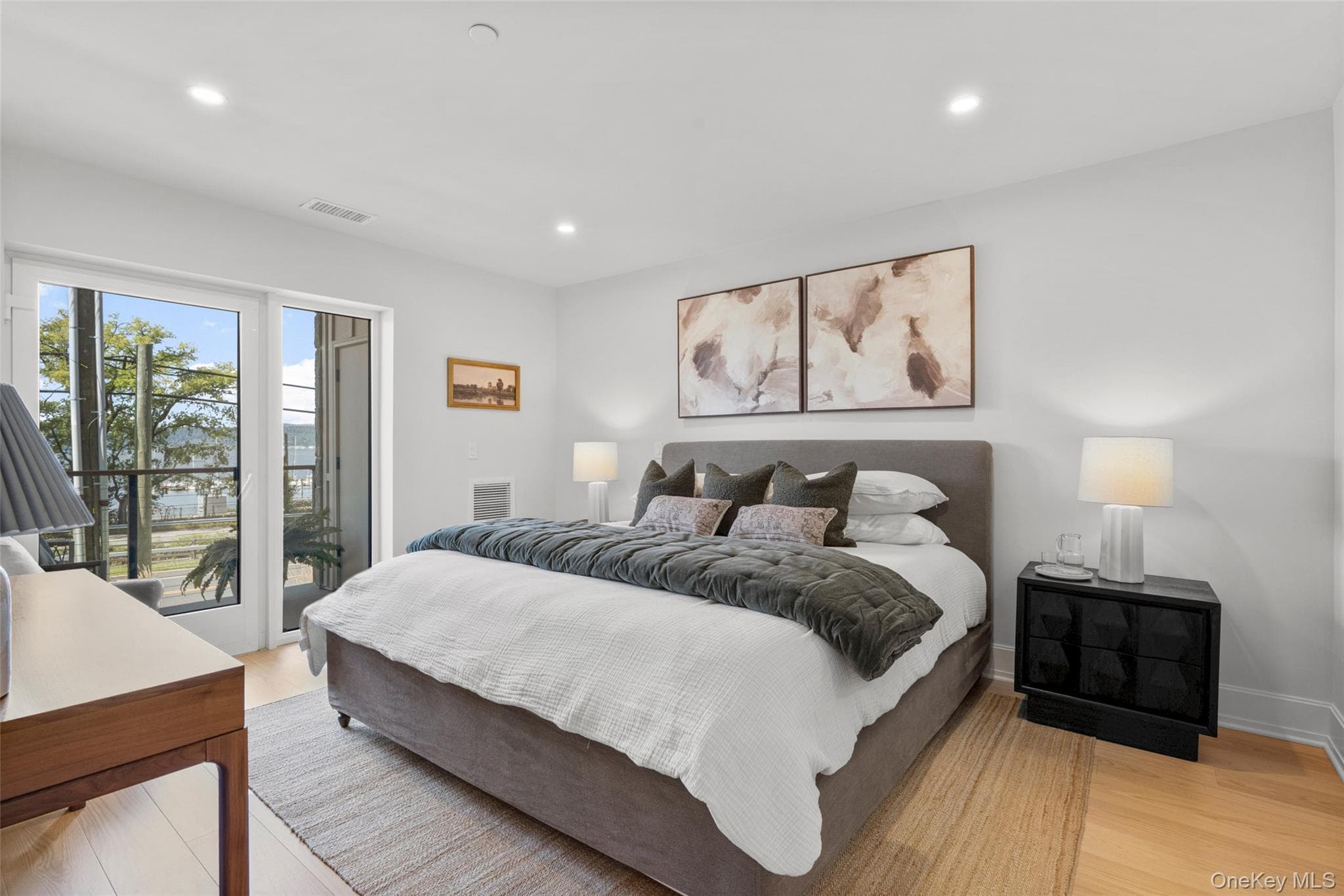 25 S Riverside Avenue Unit: 211 thumbnail 16