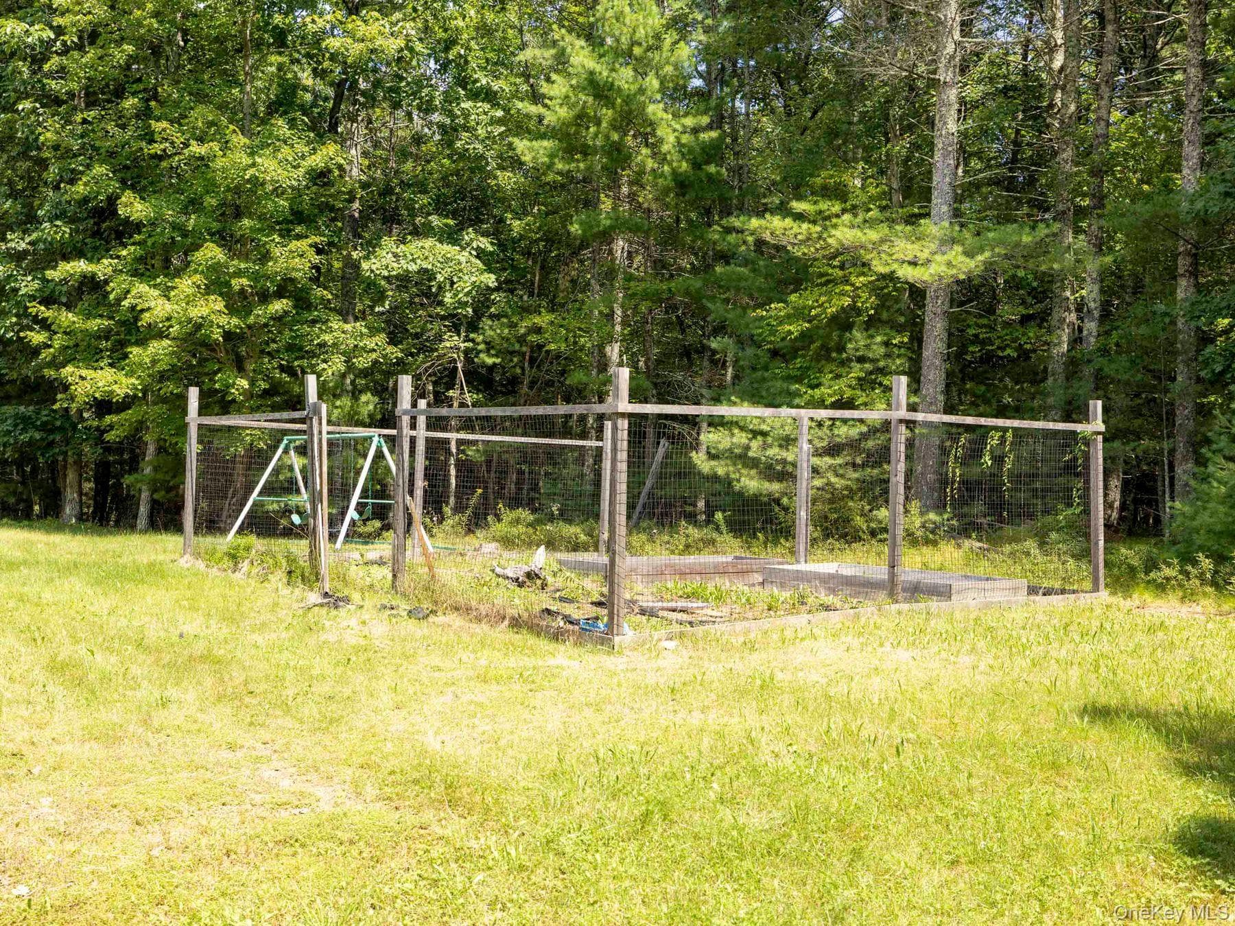 11 Spruce Hill Road thumbnail 27