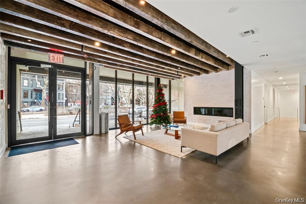 850 Metropolitan Avenue Unit: 1E thumbnail 13