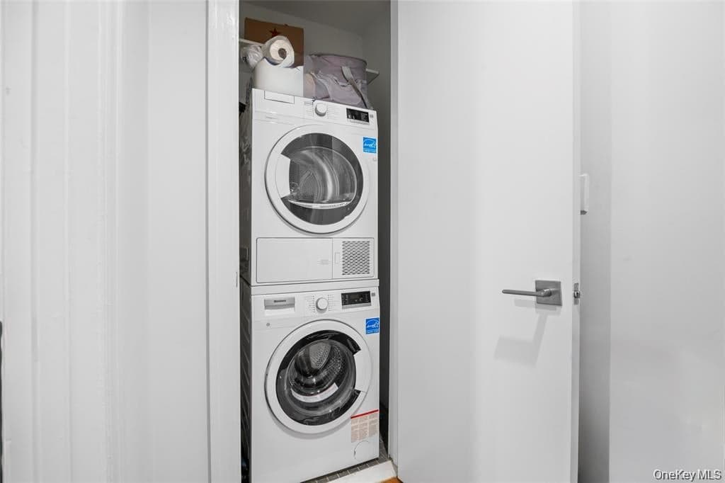 850 Metropolitan Avenue Unit: 1E thumbnail 9