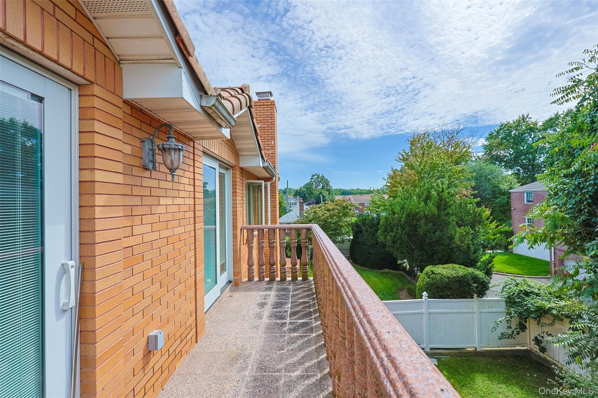 61-36 Cloverdale Boulevard thumbnail 21