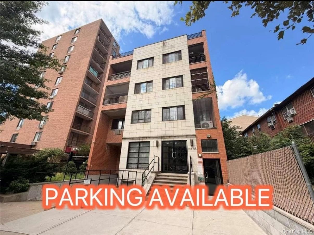 144-85 Roosevelt Avenue Unit: 3e, Flushing