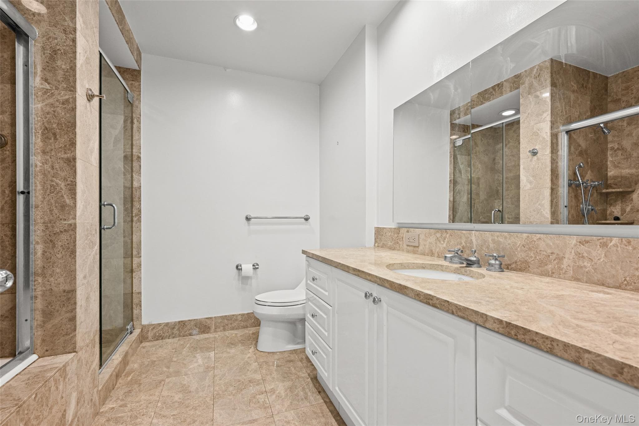 220 Riverside Boulevard Unit: 19L thumbnail 23