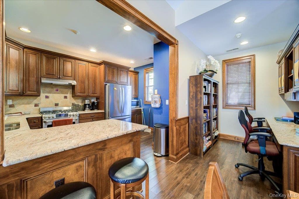 732 Regency Drive thumbnail 43