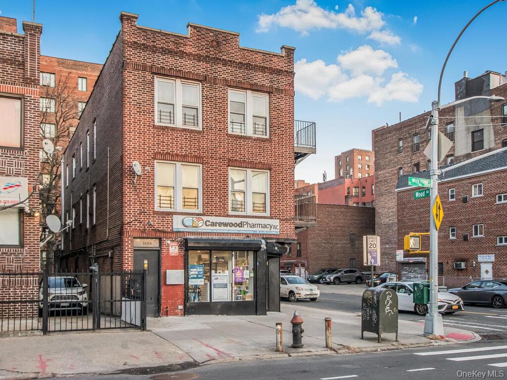 1406 White Plains Road thumbnail 3