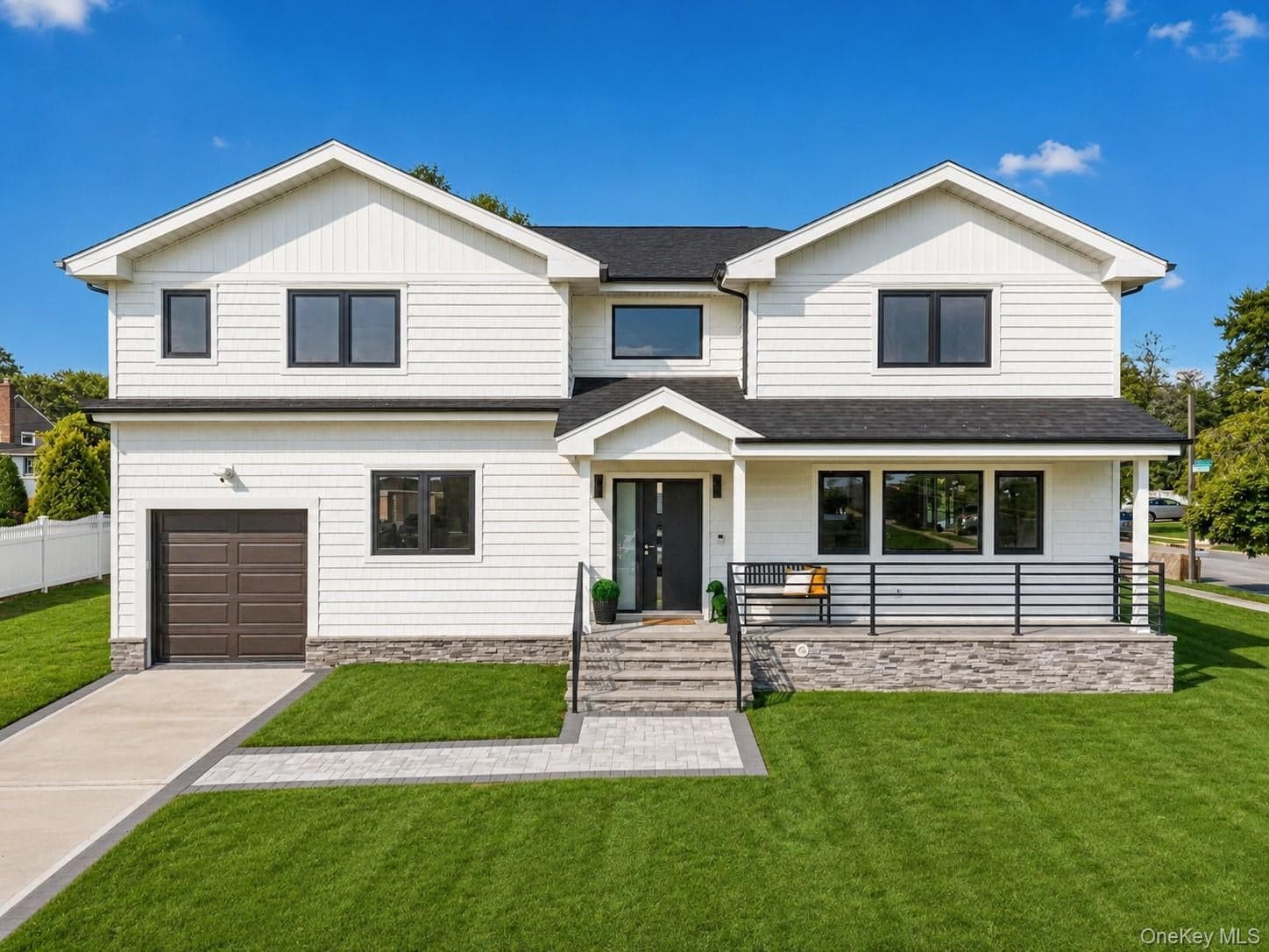 2 Lee Pl. PL, Old Bethpage